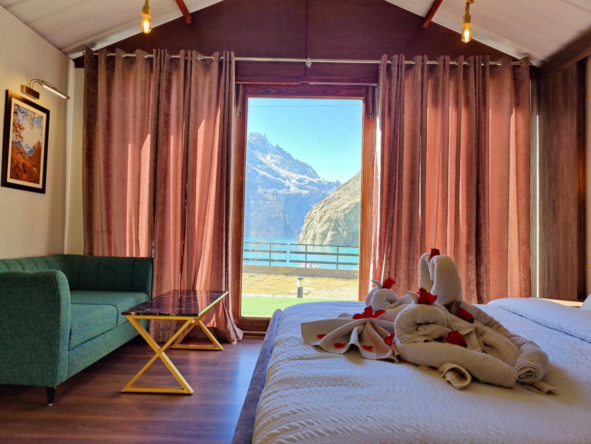 Horizon Resort Attabad Lake Hunza Karimabad  외부 사진